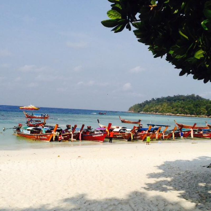 Camping ตะรุเตา หลีเป๊ะ ล่องแก่งวังสายทอง พายเรือคายัค จ.สตูล [พักเต็นท์] 4 วัน 2 คืน (Van)