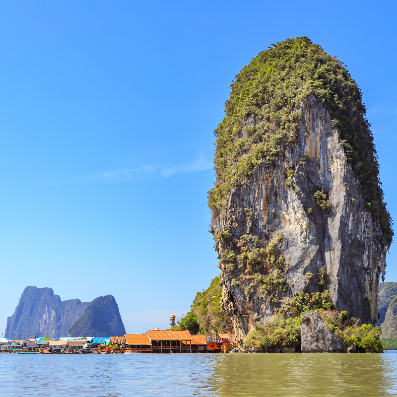 ทัวร์ภูเก็ต เกาะพีพี อ่าวมาหยา ล่องอ่าวพังงา ภูเก็ตแฟนตาซี แหลมพรมเทพ หาดป่าตอง 3 วัน 2 คืน (DD)
