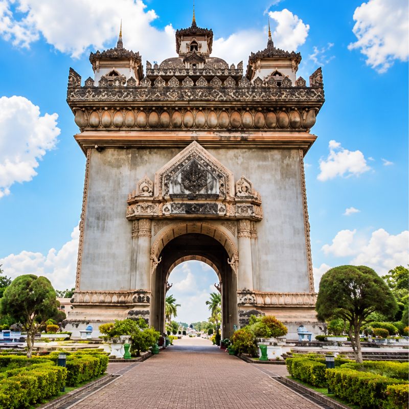 ทัวร์ลาว หลวงพระบาง นั่งรถไฟความเร็วสูง 4 วัน 3 คืน (FD)